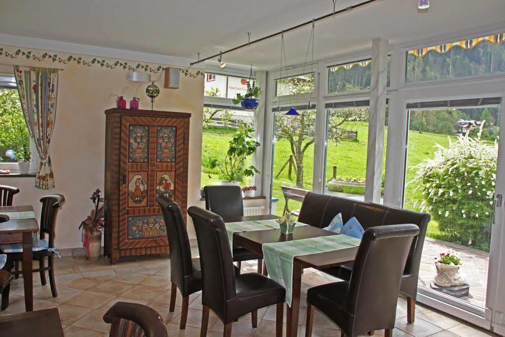 Haus Katharina Apartment Kaprun Bagian luar foto