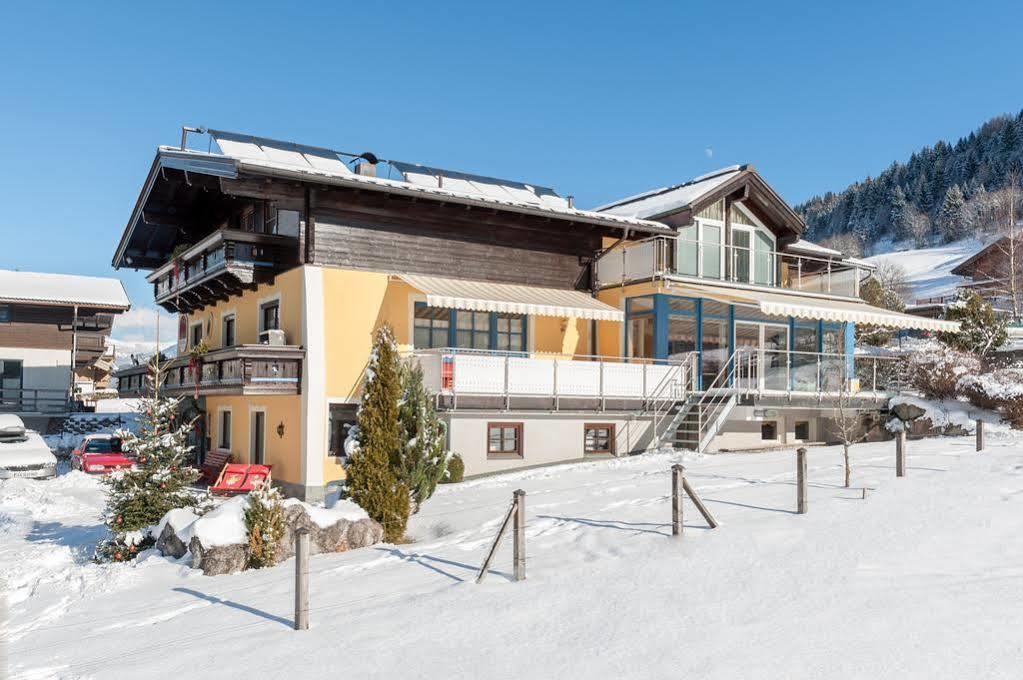 Haus Katharina Apartment Kaprun Bagian luar foto