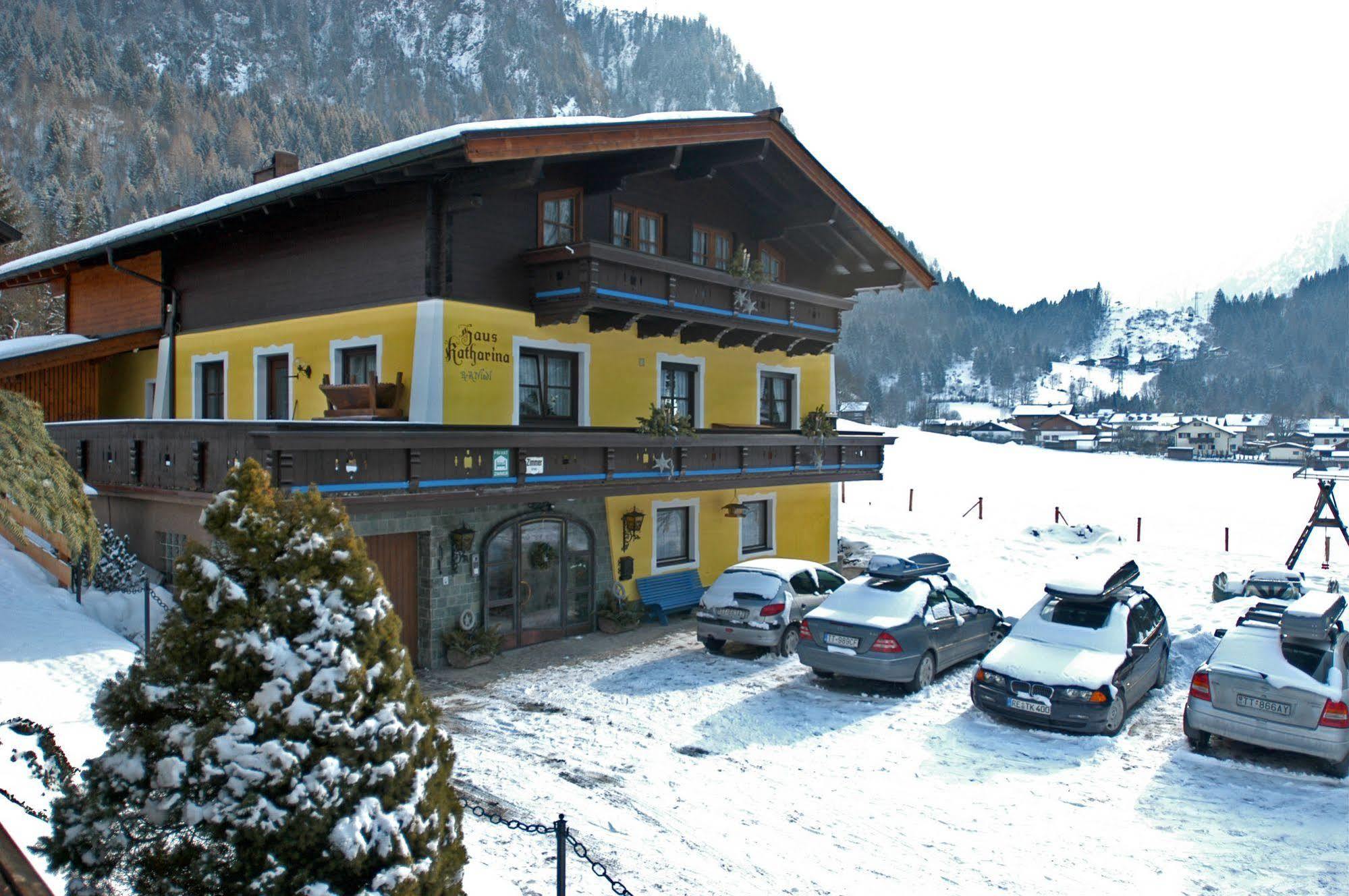 Haus Katharina Apartment Kaprun Bagian luar foto