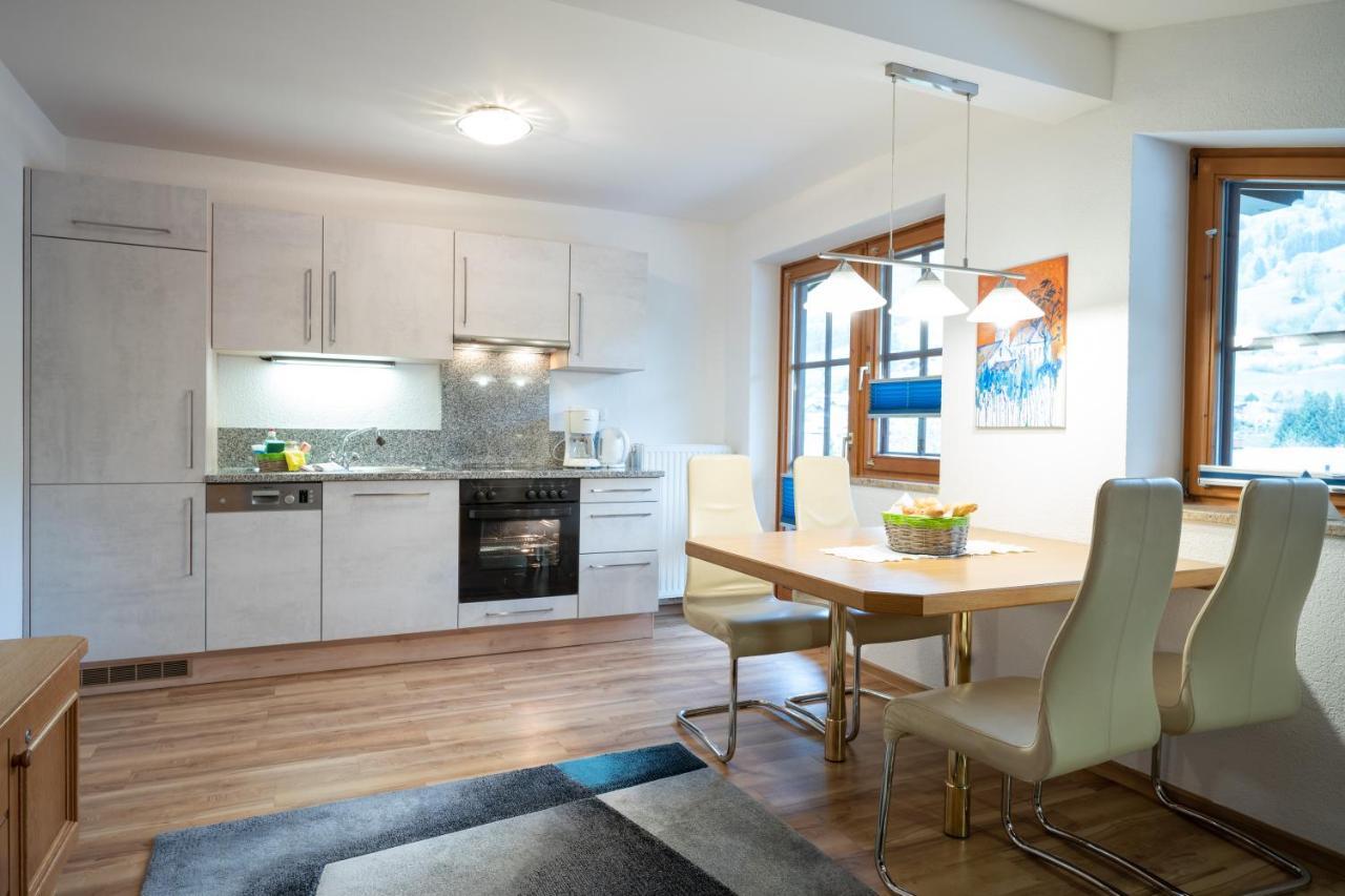 Haus Katharina Apartment Kaprun Bagian luar foto
