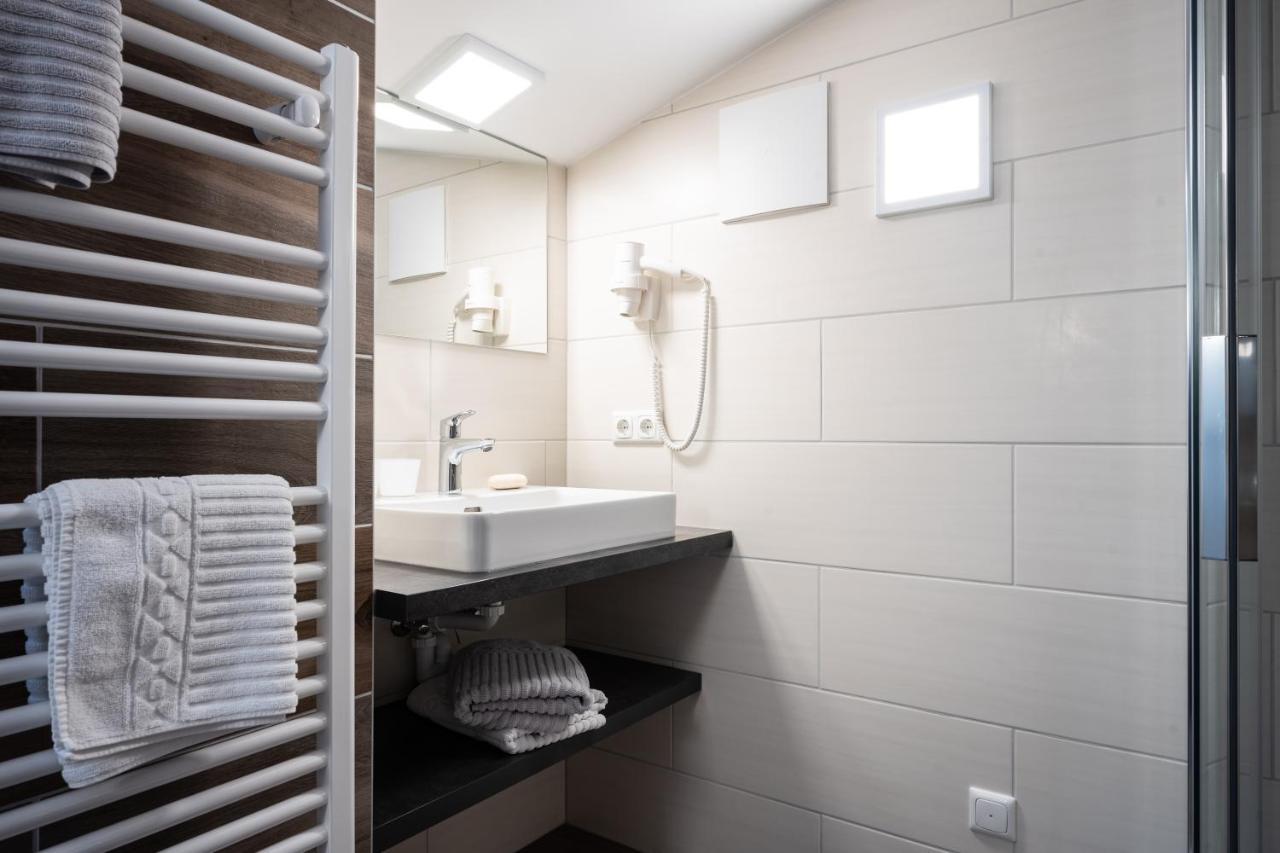 Haus Katharina Apartment Kaprun Bagian luar foto
